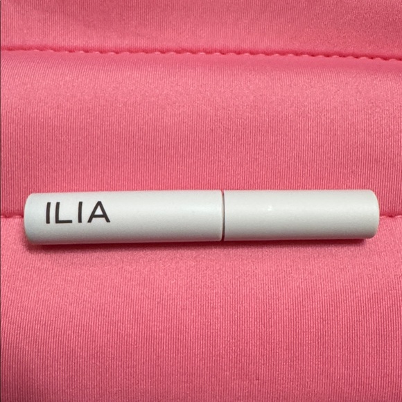ILIA Mini Limitless Lash Lengthening Mascara - Picture 5 of 7